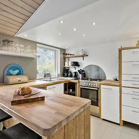 2 Bedroom Stunning In Hébergement de vacances *